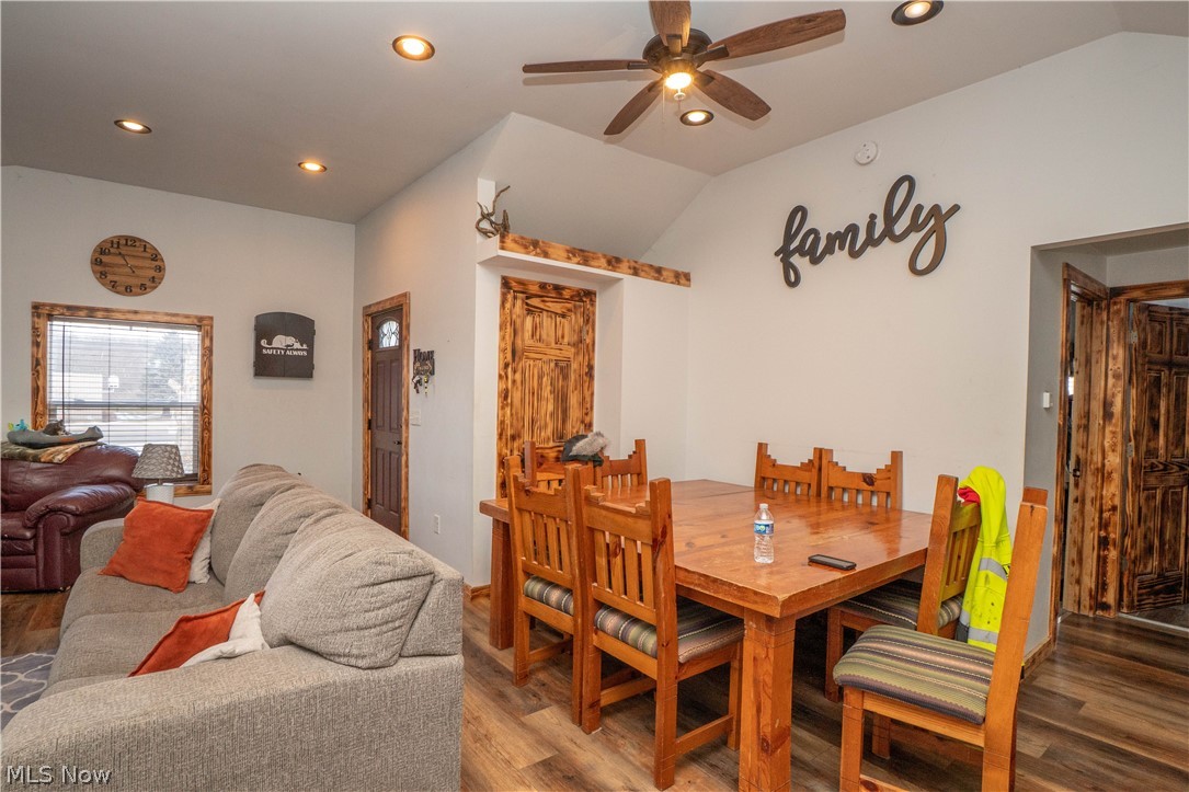 8242-8244 Navarre Road SW Massillon OH 44646