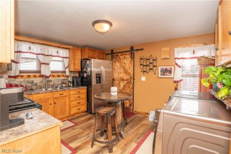 8242-8244 Navarre Road SW Massillon OH 44646