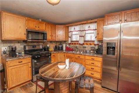 8242-8244 Navarre Road SW Massillon OH 44646