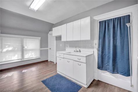 3438 W 98th Street Cleveland OH 44102