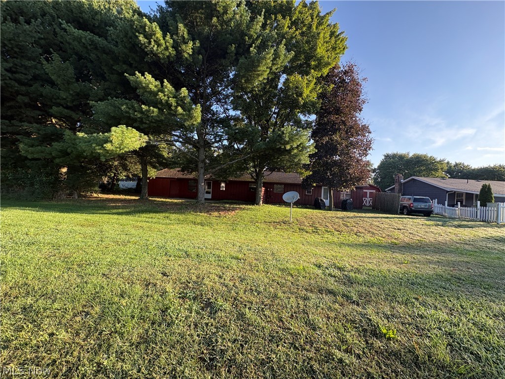 9708 Kennett Square NE Bolivar OH 44612