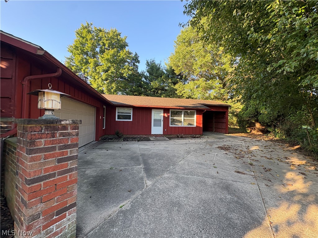 9708 Kennett Square NE Bolivar OH 44612