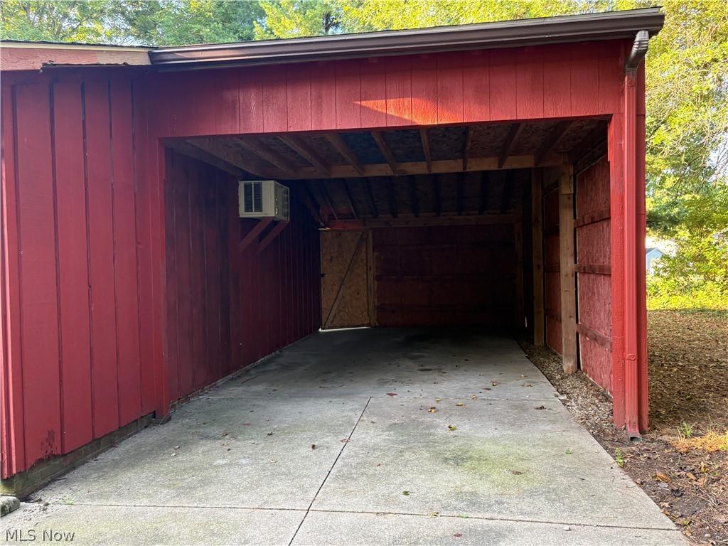 9708 Kennett Square NE Bolivar OH 44612