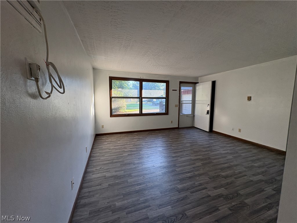 9708 Kennett Square NE Bolivar OH 44612