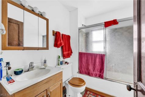 1251 Marlowe Avenue Lakewood OH 44107