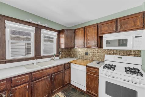 1251 Marlowe Avenue Lakewood OH 44107