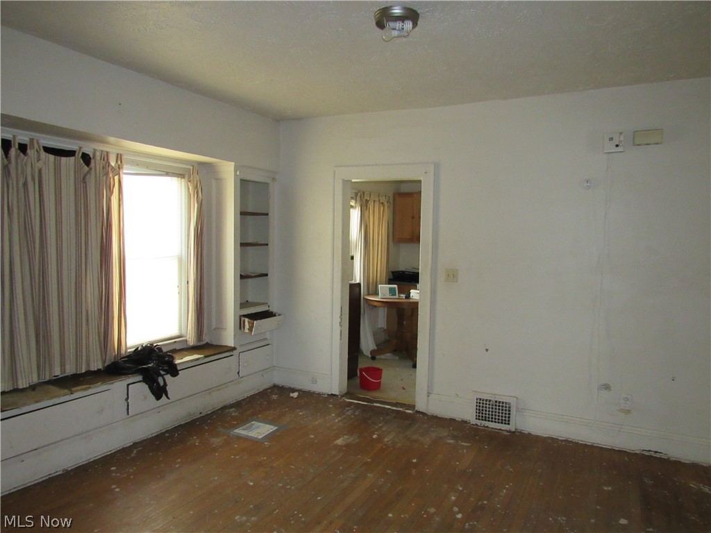 863 Eddy Road Cleveland OH 44108
