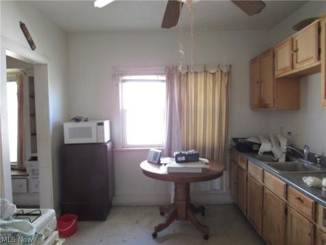 863 Eddy Road Cleveland OH 44108