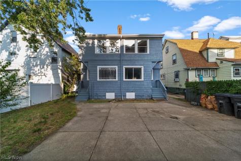 1350 Thoreau Road Lakewood OH 44107