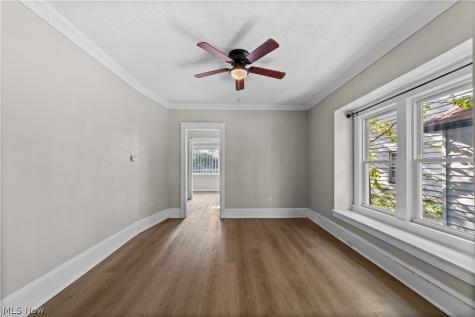1350 Thoreau Road Lakewood OH 44107