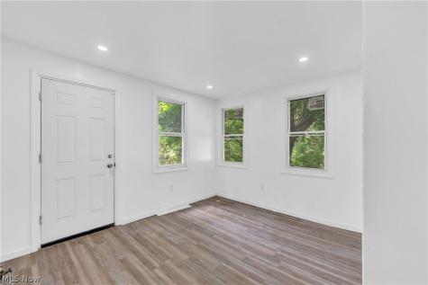 9414 Carton Avenue Cleveland OH 44104