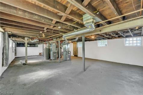 9414 Carton Avenue Cleveland OH 44104