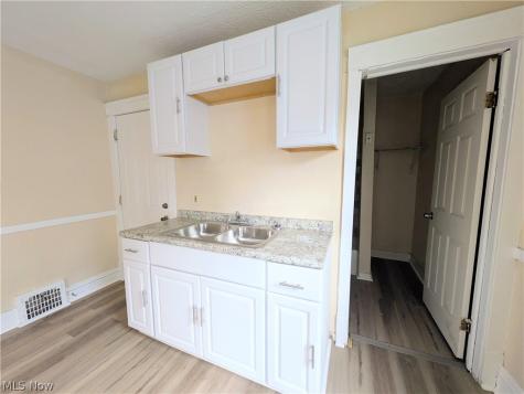2813 E 125th Street Cleveland OH 44120