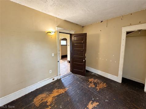 3261 W 58th Street Cleveland OH 44102