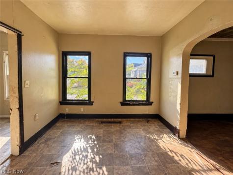 3261 W 58th Street Cleveland OH 44102