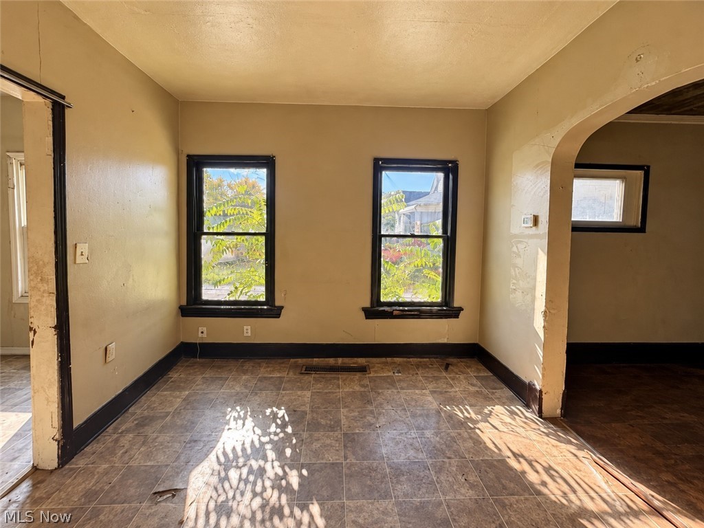 3261 W 58th Street Cleveland OH 44102