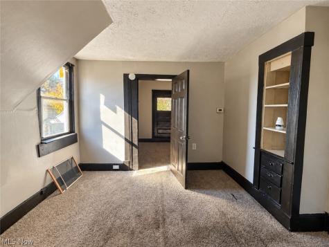 3261 W 58th Street Cleveland OH 44102