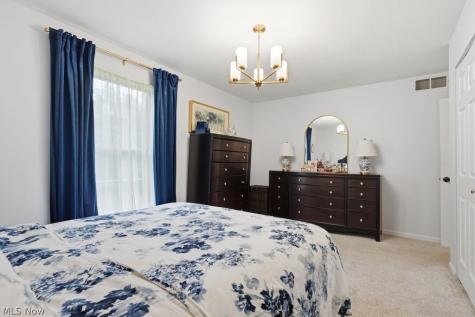 5400 & 5402 Paddy Court New Franklin OH 44203