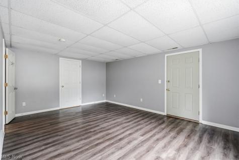 5400 & 5402 Paddy Court New Franklin OH 44203