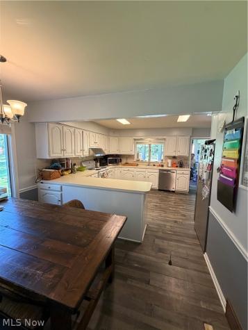 453-455 S Frank Boulevard Akron OH 44313