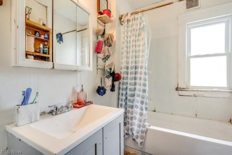 3201 Whitethorn Road Cleveland Heights OH 44118