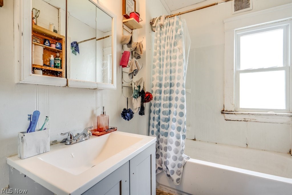 3201 Whitethorn Road Cleveland Heights OH 44118