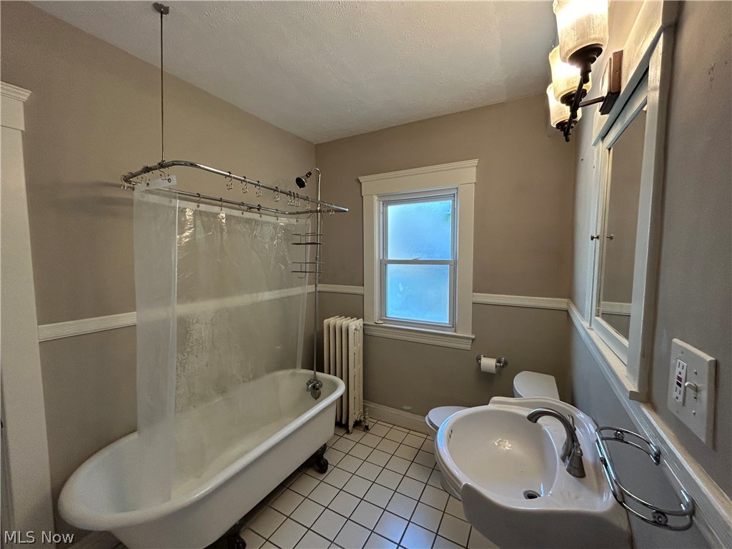 1567 Wagar Avenue Lakewood OH 44107