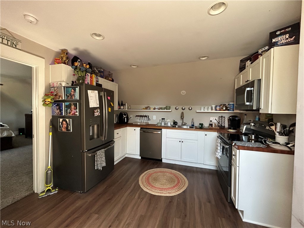 1567 Wagar Avenue Lakewood OH 44107