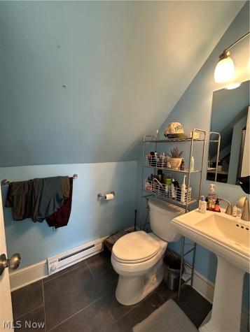 1567 Wagar Avenue Lakewood OH 44107