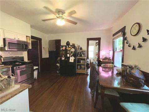 1567 Wagar Avenue Lakewood OH 44107