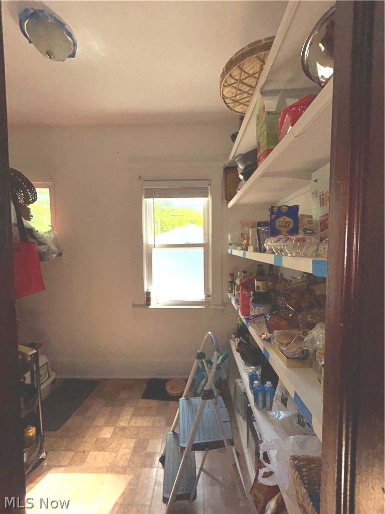 1567 Wagar Avenue Lakewood OH 44107