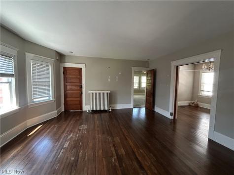 1567 Wagar Avenue Lakewood OH 44107