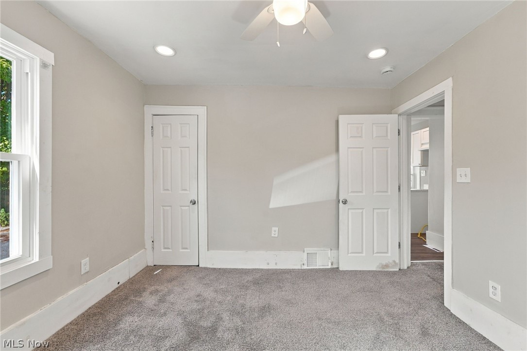 3692-3694 E 147th Street Cleveland OH 44120