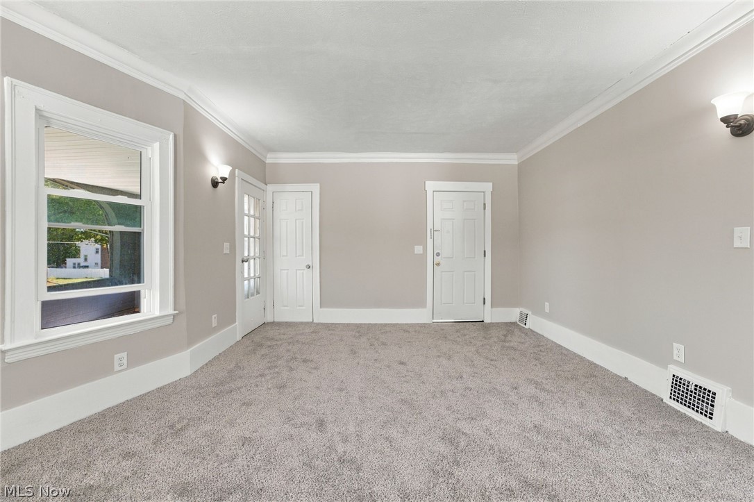 3692-3694 E 147th Street Cleveland OH 44120