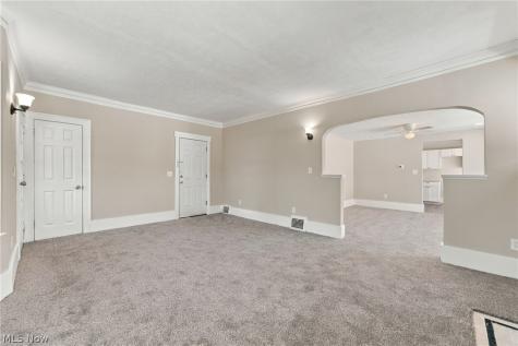 3692-3694 E 147th Street Cleveland OH 44120