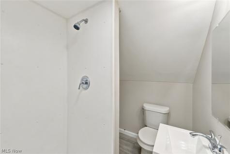 3692-3694 E 147th Street Cleveland OH 44120