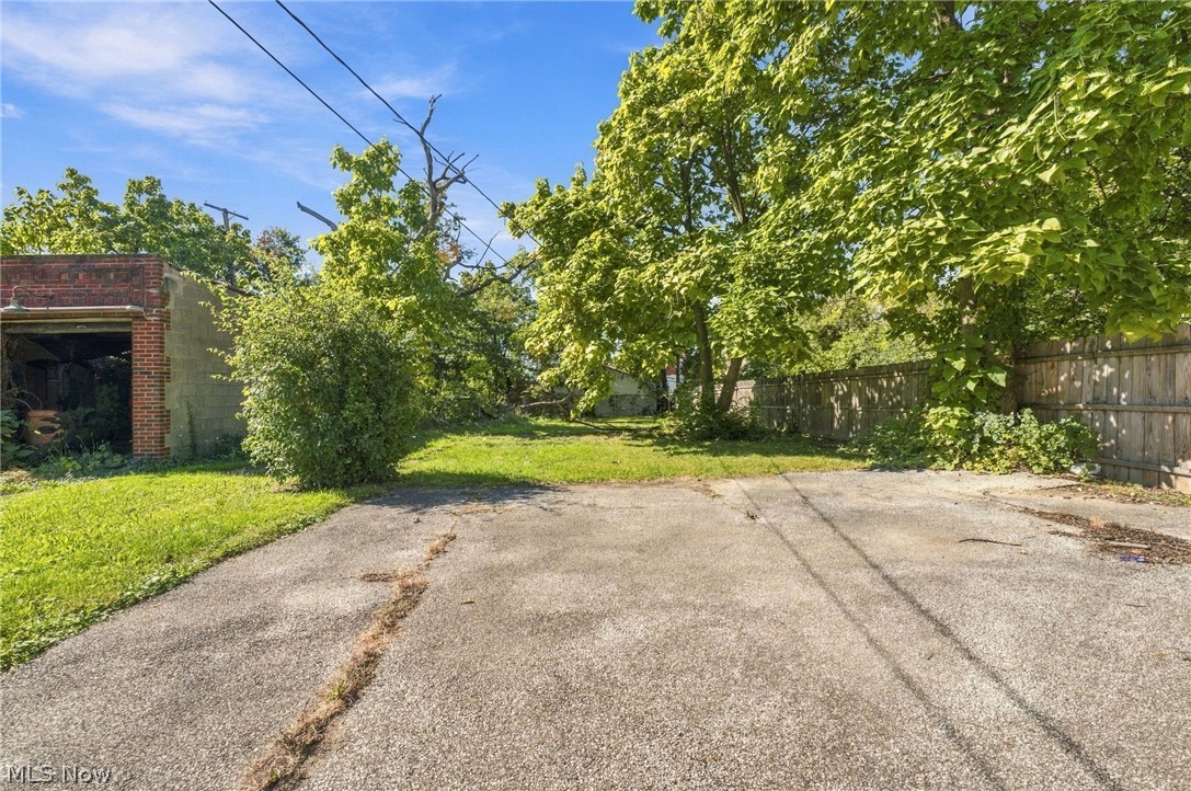 3692-3694 E 147th Street Cleveland OH 44120