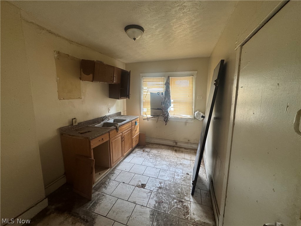 13921 Mayfair Avenue East Cleveland OH 44112