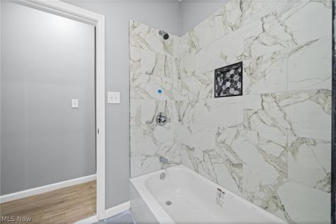 3925 Riverside Avenue Cleveland OH 44109