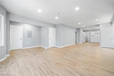 3925 Riverside Avenue Cleveland OH 44109