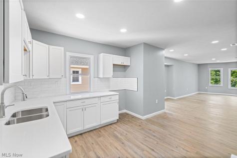 3925 Riverside Avenue Cleveland OH 44109