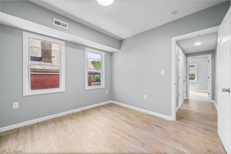 3925 Riverside Avenue Cleveland OH 44109