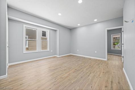 3925 Riverside Avenue Cleveland OH 44109