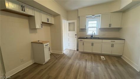 3449 W 54th Street Cleveland OH 44102