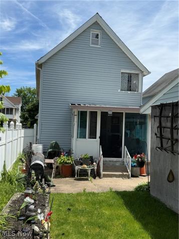 4138 E 142nd Street Cleveland OH 44128