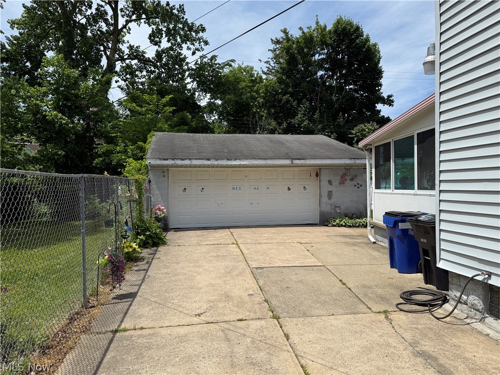 4138 E 142nd Street Cleveland OH 44128