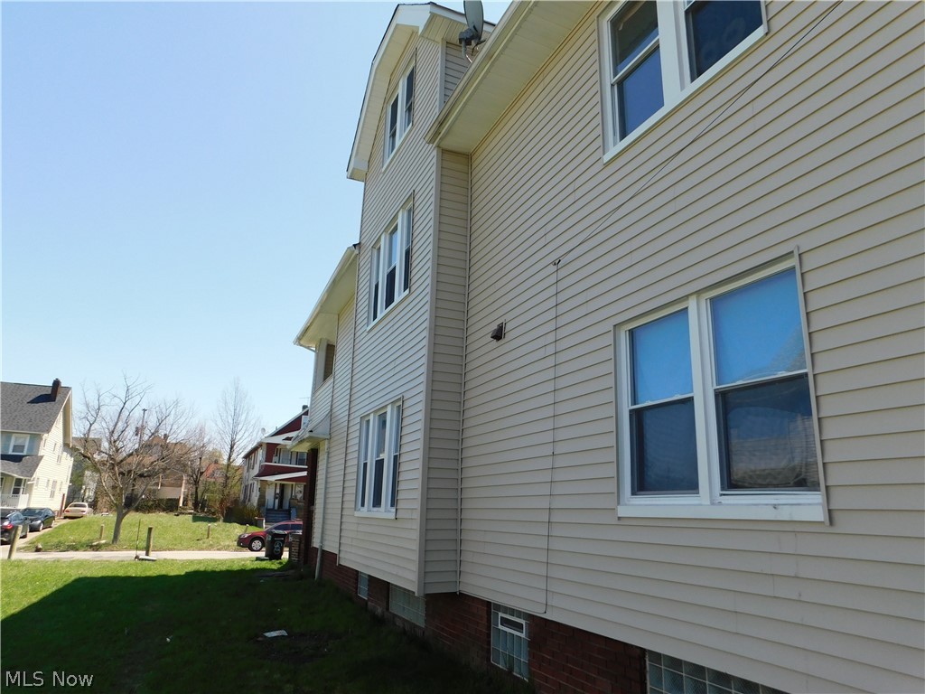 1600 Eddington Road East Cleveland OH 44118