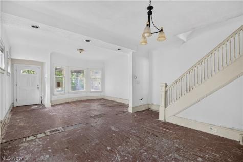 1186 E 114th Street Cleveland OH 44108