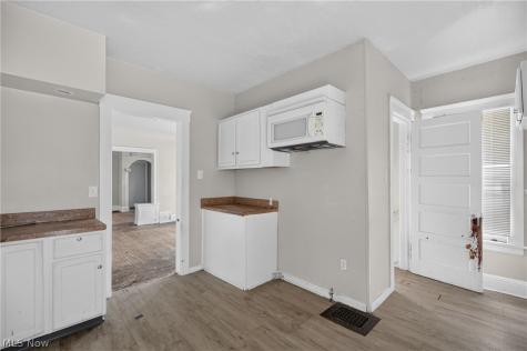 1186 E 114th Street Cleveland OH 44108