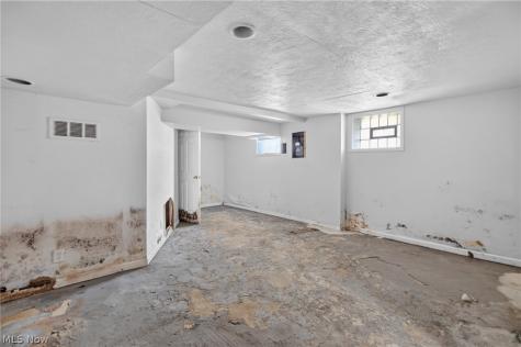 1186 E 114th Street Cleveland OH 44108